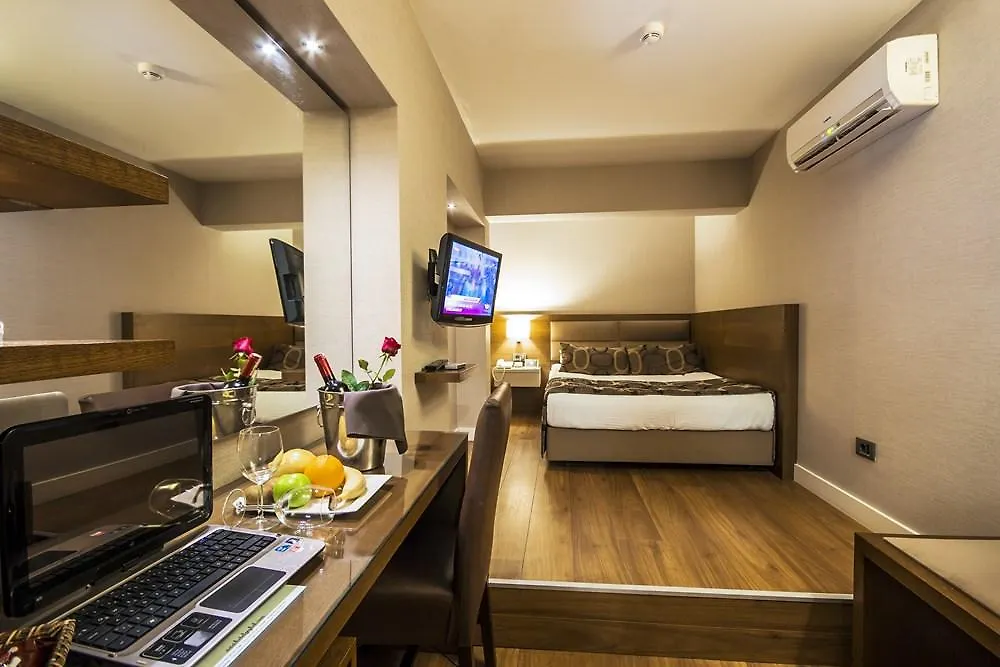 ***  The New Hotel Zeybek Izmir Turkey