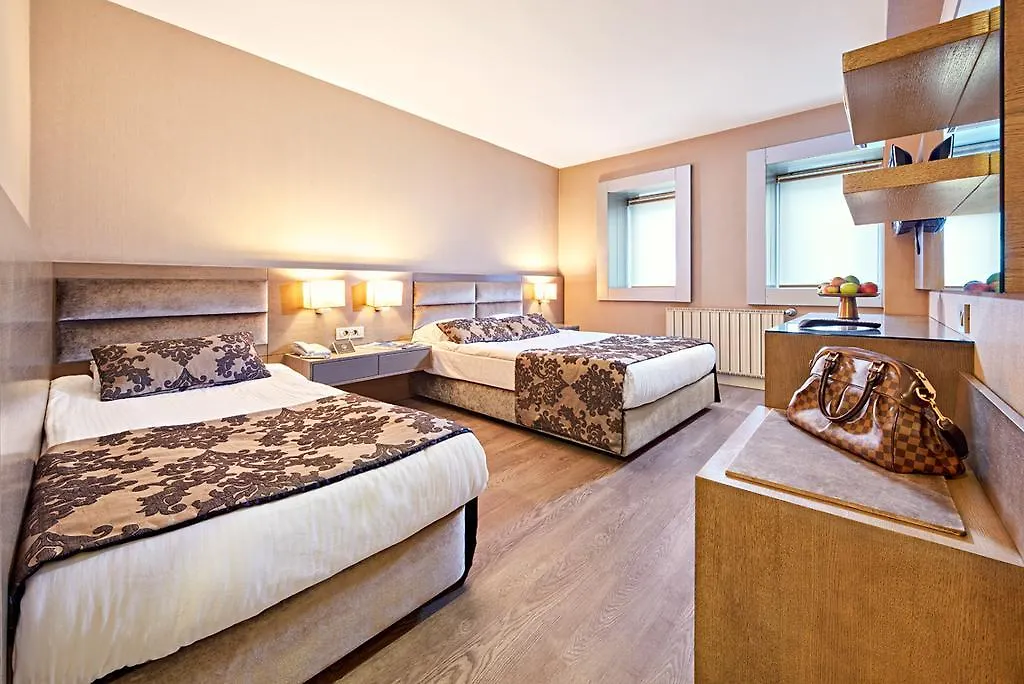 The New Hotel Zeybek Smirne