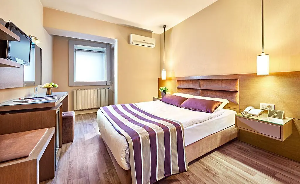 The New Hotel Zeybek Smirne Turchia